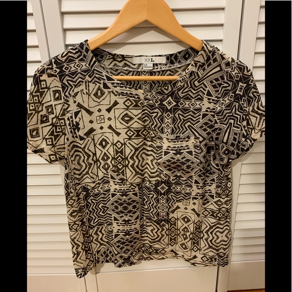 100% SILK F21 Aztec Tribal Native Print SHORT SLEEVE BLOUSE - size small